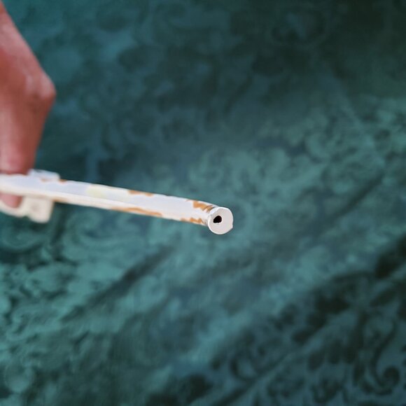 Vintage Hand-Crafted Dutch Pottery Pipe - Picture 9 of 16